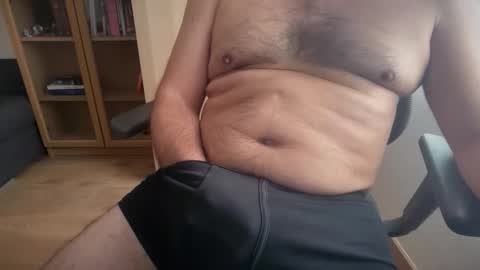 Snapshot of thickguybcn chatting on April 16, 12:17 pm ThickDickBCN online show from April 16, 12:17 pm