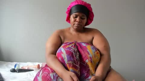 thickleeyanax online show from January 16, 9:05 am