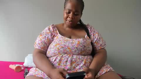 thickleeyanax online show from January 24, 2:08 pm
