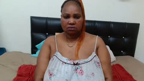 Snapshot of thicksexymellons chatting on May 20, 12:33 pm Pat online show from May 20, 12:33 pm