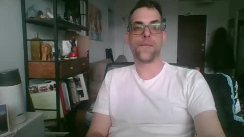 Snapshot of thickty chatting on April 6, 8:43 pm thickty online show from April 6, 8:43 pm