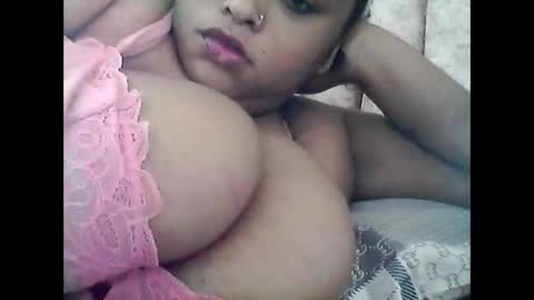 Snapshot of thicky_sandra chatting on February 5, 6:51 am thicky_sandra online show from February 5, 6:51 am