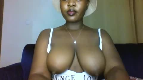 thickyannah online show from February 19, 1:23 am