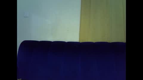 Snapshot of thickyannah2 chatting on May 3, 11:44 pm thickyannah online show from May 3, 11:44 pm