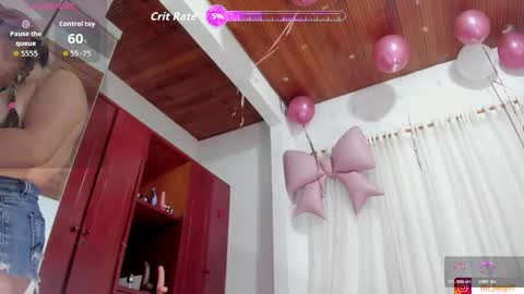 Snapshot of thifany_17 chatting on May 5, 2:47 pm thifany online show from May 5, 2:47 pm