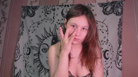 thighswithspikes online show from November 27, 7:21 am