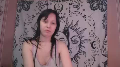 thighswithspikes online show from February 26, 7:40 am