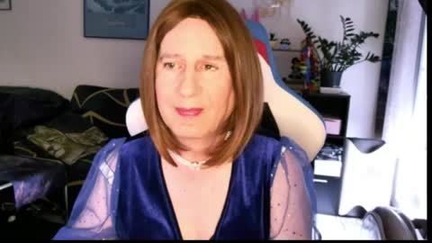 Snapshot of thihold chatting on May 16, 5:12 pm thihold online show from May 16, 5:12 pm