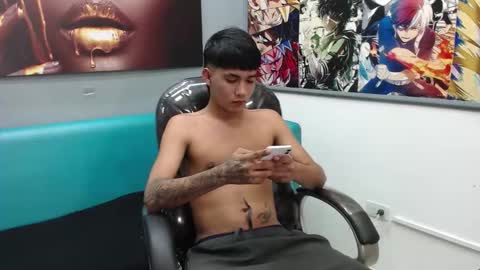 Snapshot of thiiago_collins chatting on February 18, 11:11 pm THIAGO COLLINS online show from February 18, 11:11 pm