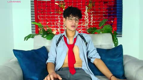 Snapshot of thiiagosaeenz chatting on February 19, 3:30 pm Thiago Saenzz online show from February 19, 3:30 pm