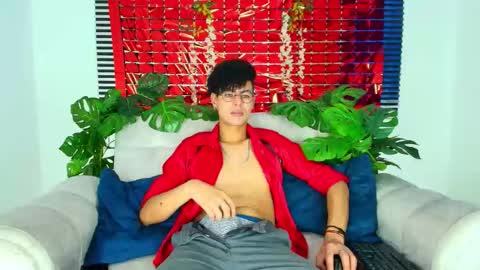 Snapshot of thiiagosaeenz chatting on February 25, 4:27 pm Thiago Saenzz online show from February 25, 4:27 pm