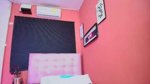 Snapshot of thin_eva chatting on February 8, 12:06 am Eva online show from February 8, 12:06 am