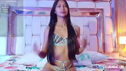 Snapshot of thin_eva chatting on February 22, 7:03 pm Eva online show from February 22, 7:03 pm