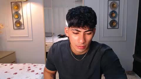 MICHAEL AND CRISS online show from December 21, 9:22 pm