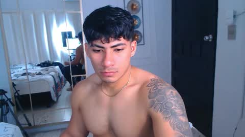 MICHAEL AND CRISS online show from January 15, 8:23 pm