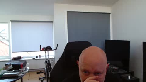 Snapshot of thomas315627 chatting on April 21, 10:32 am thomas315627 online show from April 21, 10:32 am