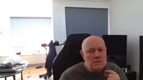 Snapshot of thomas315627 chatting on April 29, 1:15 pm thomas315627 online show from April 29, 1:15 pm