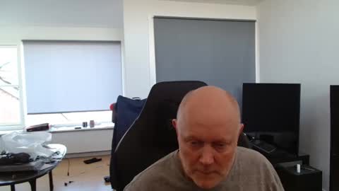 Snapshot of thomas315627 chatting on May 2, 9:14 am thomas315627 online show from May 2, 9:14 am