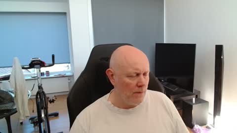 Snapshot of thomas315627 chatting on May 25, 6:19 am thomas315627 online show from May 25, 6:19 am