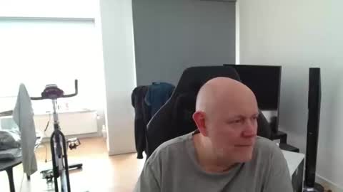 Snapshot of thomas315627 chatting on June 1, 1:57 pm thomas315627 online show from June 1, 1:57 pm