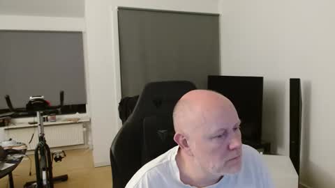 Snapshot of thomas315627 chatting on June 9, 10:10 pm thomas315627 online show from June 9, 10:10 pm