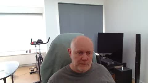 thomas806035 online show from June 22, 1:41 pm