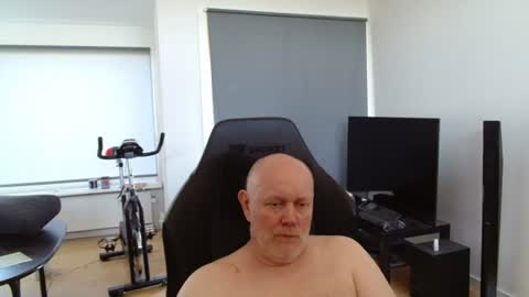 thomas806035 online show from June 25, 9:36 am