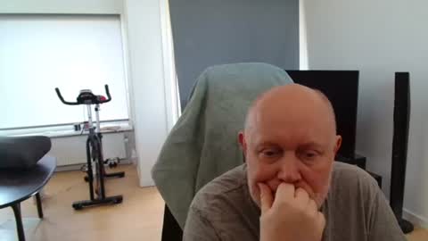 thomas806035 online show from June 26, 11:58 am
