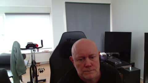 thomas806035 online show from July 19, 1:48 pm