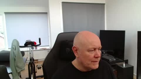 thomas806035 online show from July 20, 7:22 am