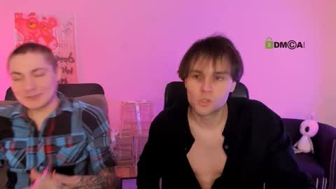 Snapshot of thomas_crow chatting on January 18, 9:57 am thomas_crow online show from January 18, 9:57 am