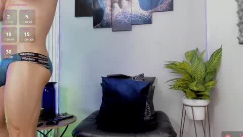 Thomas Eliott   independent model online show from February 2, 7:46 pm