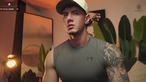 Snapshot of thomas_falcon1 chatting on January 18, 11:41 pm Thomas Falcon online show from January 18, 11:41 pm