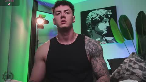 Snapshot of thomas_falcon1 chatting on February 1, 12:20 am Thomas Falcon online show from February 1, 12:20 am