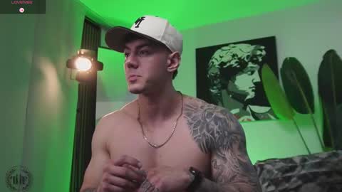 Snapshot of thomas_falcon1 chatting on February 3, 8:03 pm Thomas Falcon online show from February 3, 8:03 pm