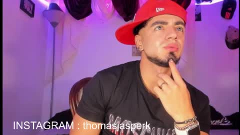 Snapshot of thomas_k7 chatting on May 27, 3:03 am Thomas online show from May 27, 3:03 am
