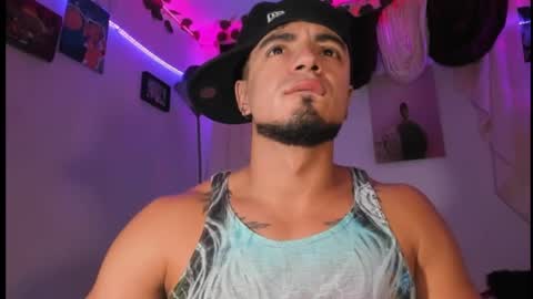Snapshot of thomas_k7 chatting on June 7, 1:21 am Thomas online show from June 7, 1:21 am