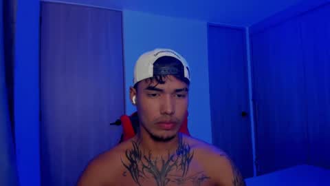 Snapshot of thomas_latin_boy chatting on September 13, 2:44 am Thomas online show from September 13, 2:44 am