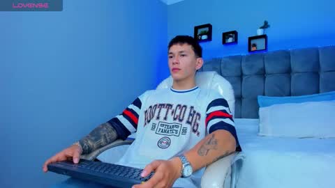 Thomas online show from December 14, 12:54 pm