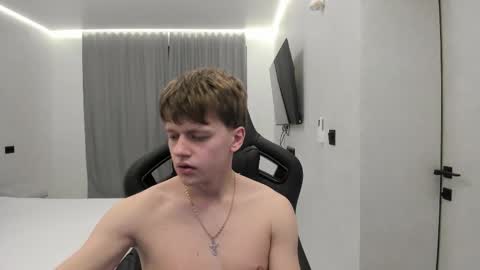 Snapshot of thomas_shelbivip chatting on March 29, 10:54 pm Tomas online show from March 29, 10:54 pm