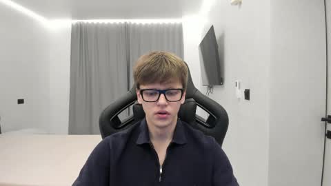 Snapshot of thomas_shelbivip chatting on April 26, 2:37 pm Tomas online show from April 26, 2:37 pm