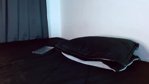 thomas_spellman online show from April 12, 7:52 pm