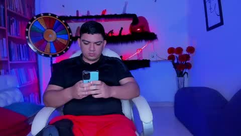 Snapshot of thomas_top21 chatting on July 11, 9:34 am Thomas online show from July 11, 9:34 am