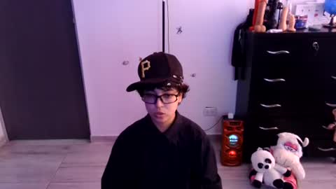 Snapshot of thomascooper_cams chatting on July 20, 6:43 pm VALERIA online show from July 20, 6:43 pm