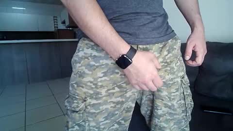 Snapshot of thomaz__ chatting on September 19, 12:17 pm thomaz__ online show from September 19, 12:17 pm