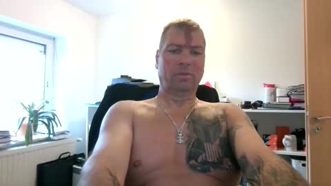 thomsen1478 online show from May 11, 1:17 pm