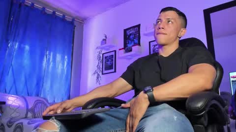 Thoms Every online show from October 11, 5:33 pm