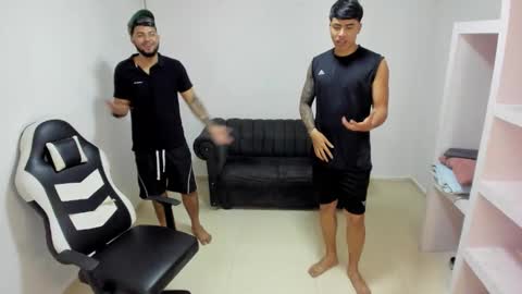 thomson_hot01 online show from February 15, 5:04 am