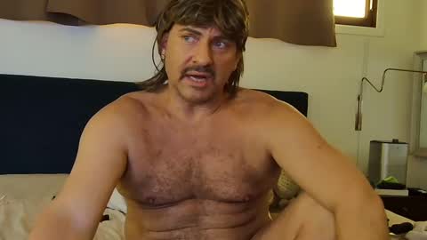 ThongMuscle online show from September 16, 9:05 pm