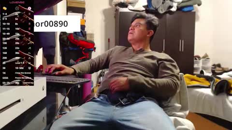 thor0200 online show from March 24, 4:39 am